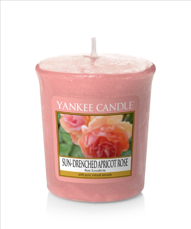 Bild von Sun Drenched Apricot Rose  Votives