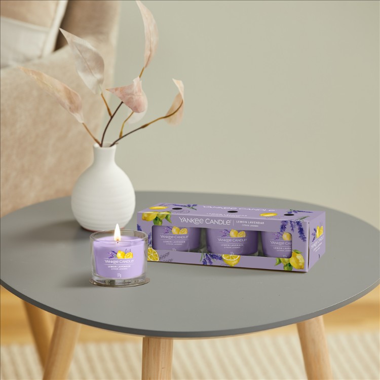 Immagine di Lemon Lavender Signature 3 Pack Filled Votive