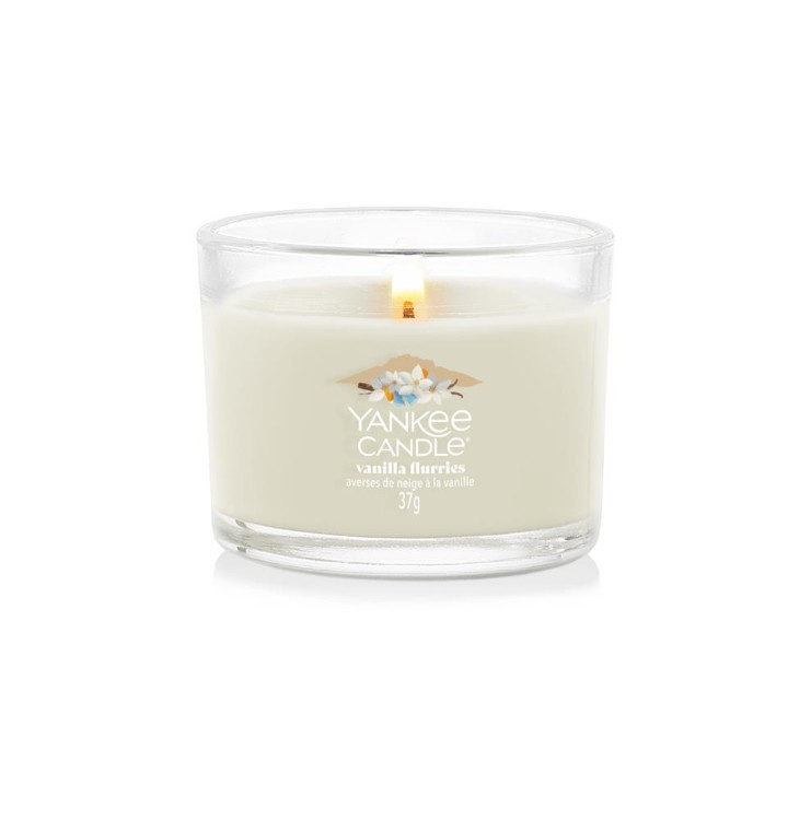 Immagine di Vanilla Flurries Signature Filled Votive