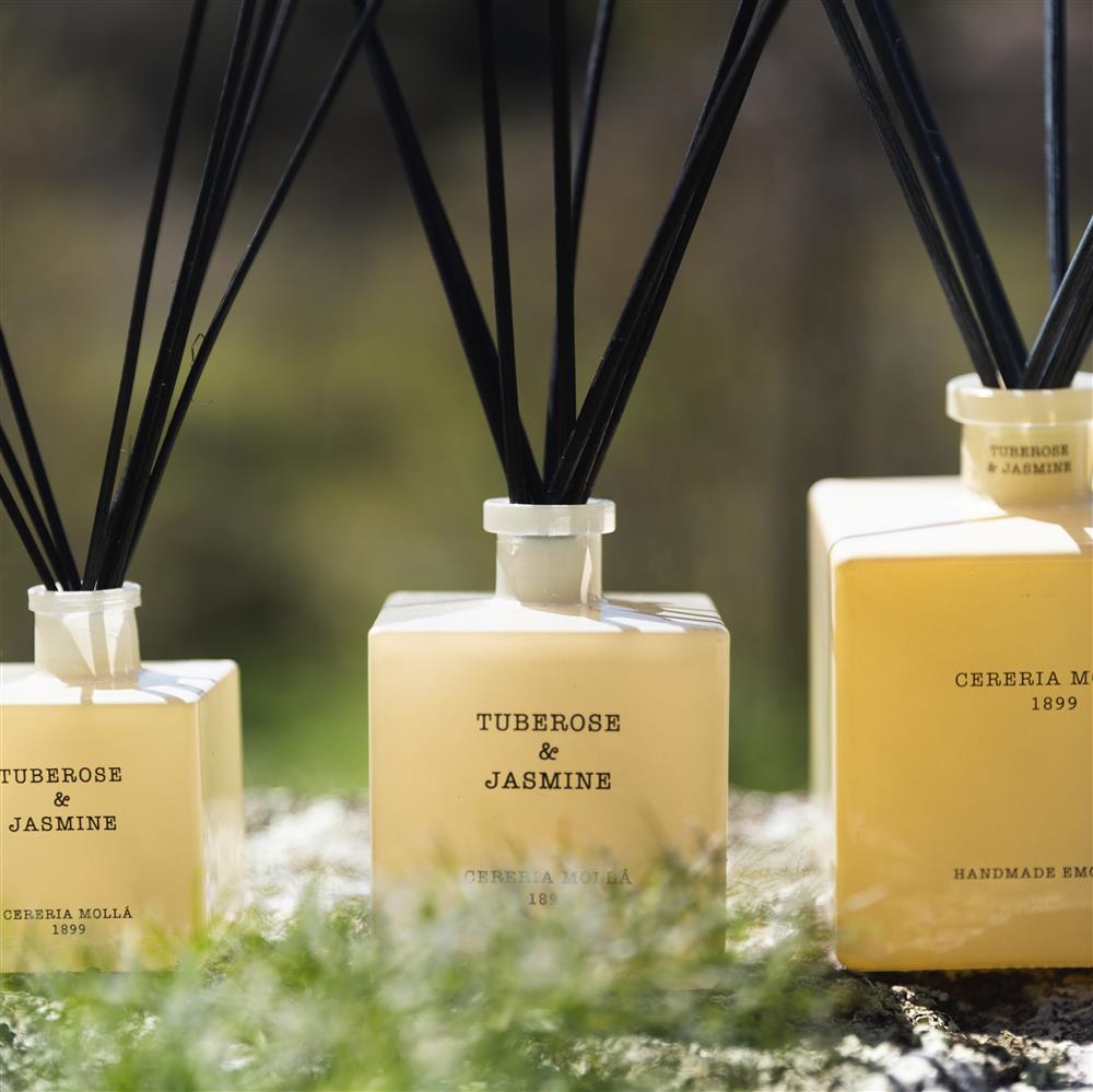 Tuberose & Jasmine Premium Reed Diffuser 250ml | Yankee Candle – Site ...