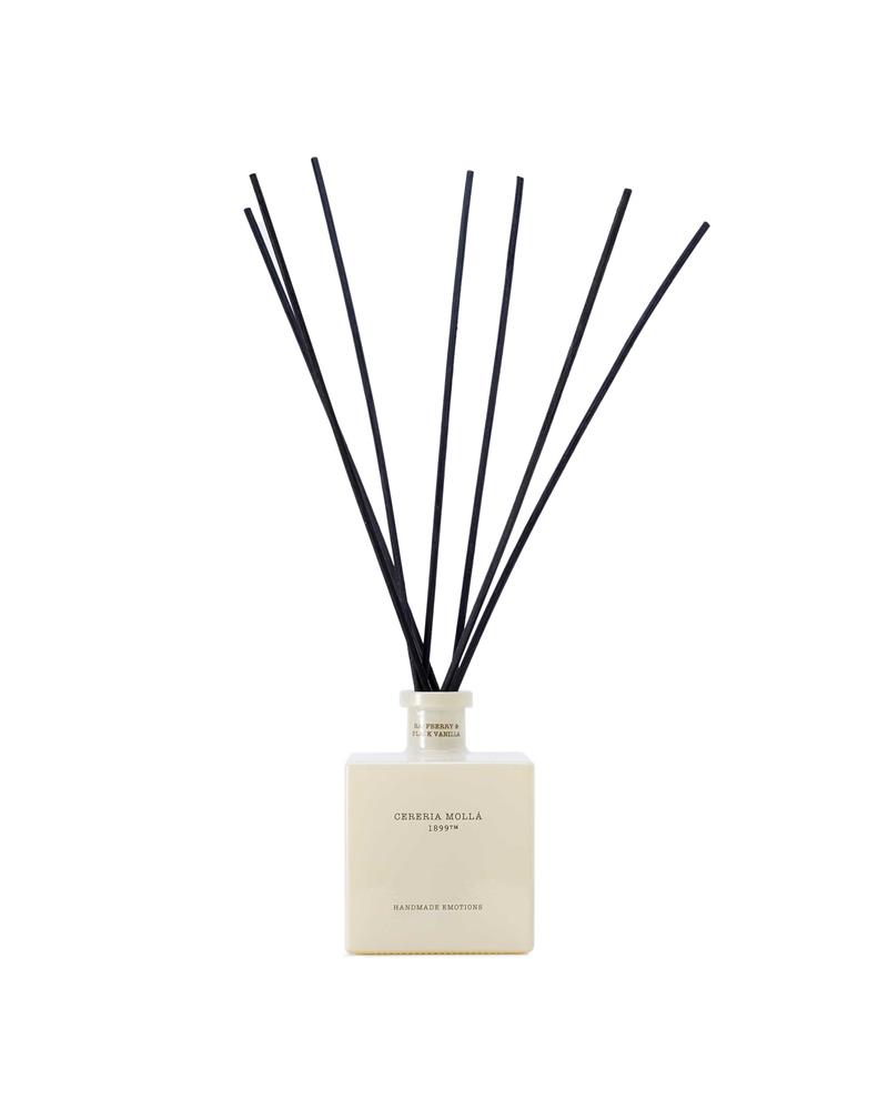 Raspberry & Black Vanilla Premium Reed Diffuser 500ml | Yankee Candle ...