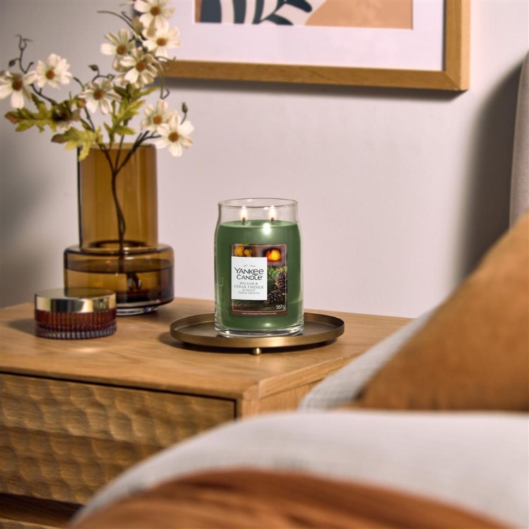 Bild von Balsam & Cedar Fireside Signature Medium Jar