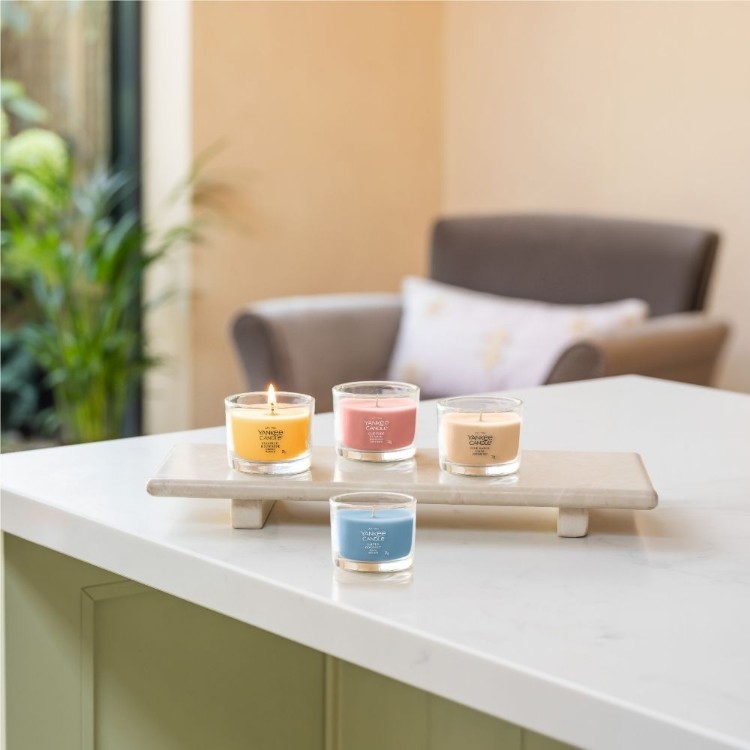Bild von Starfruit & Sunshine Signature Filled Votive