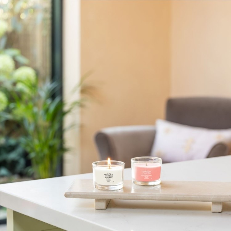 Immagine di White Strawberry Bellini Signature Filled Votive