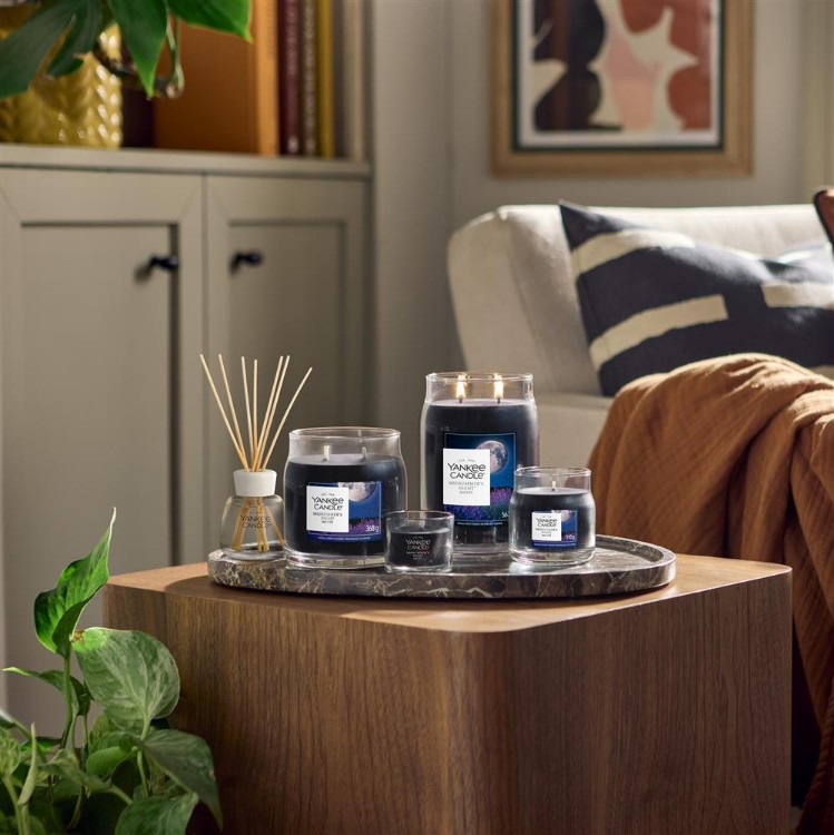 Bild von Midsummers Night Signature Filled Votive